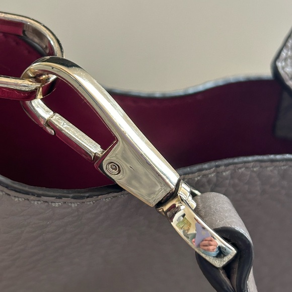 Kate Spade leather shoulder purse. - Picture 8 of 16